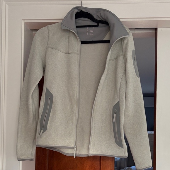 Arc'teryx Jackets & Blazers - Women's Light Gray Fleece Jacket - Softshell Trim